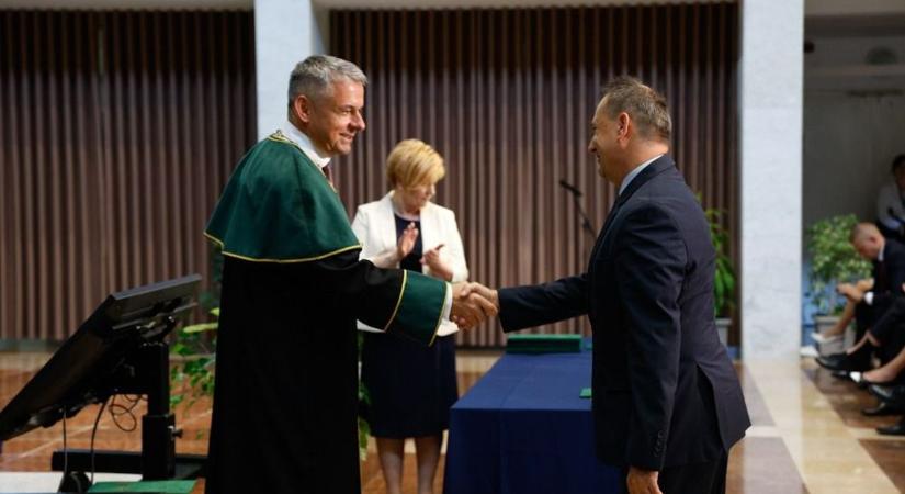 A gyöngyösi campus négy munkatársát tüntette ki a MATE
