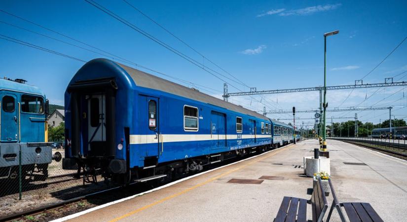 Elzárja a pályát egy meghibásodott InterCity, ezért késnek a vonatok az észak-balatoni vonalon