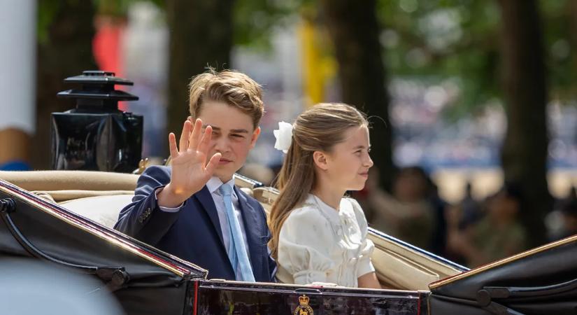 Hogy megnőtt György herceg! Lassan magasabb lesz, mint az édesanyja – videó