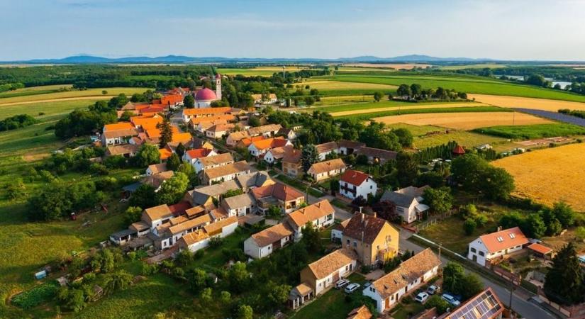 Felszámolná a falvakat a Tisza-kormány? Erre utal az egyik államtitkár kijelentése