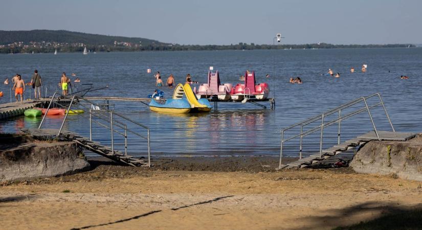 Elképesztő! Már 30 fokos a Balaton!