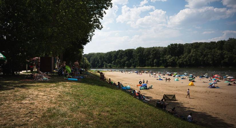 Nem bízzák a véletlenre, így vigyáznak a strandolók biztonságára a Körös-toroknál