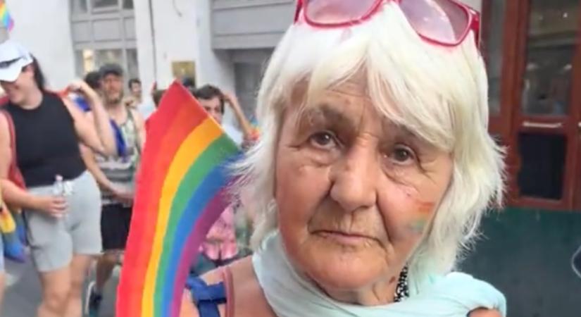 Ez viszi az ívet hétvégén: Megkérdeztek kamerával egy idős hölgyet, miért ment ki a Pride-ra