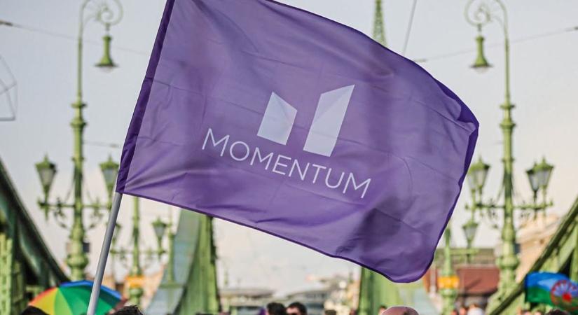 Új elnököt választott a Momentum