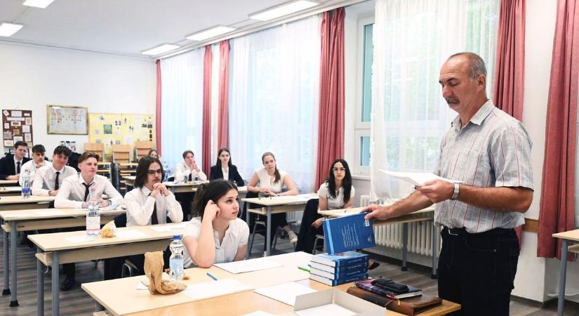 Több lesz az adminisztrációs teher mint a béremelés mértéke a pedagógusoknál?