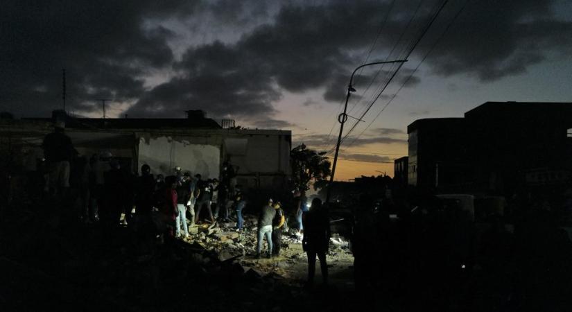 Két kisfiút mentettek ki a romok alól Venezuelában