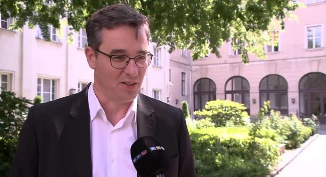 Utcazene Karácsony Gergellyel? Mutatjuk a részleteket!