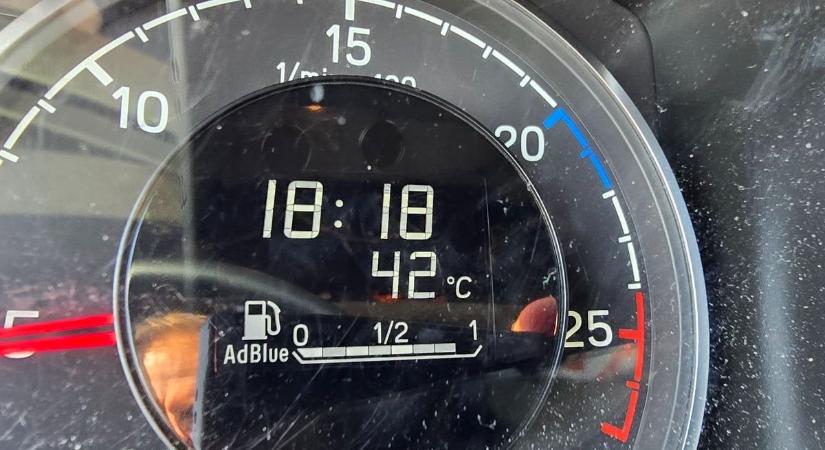 Hőségriadó az aszfalton! - akár csökkenthetjük is az üzemanyag-fogyasztást egy egyszerű trükkel