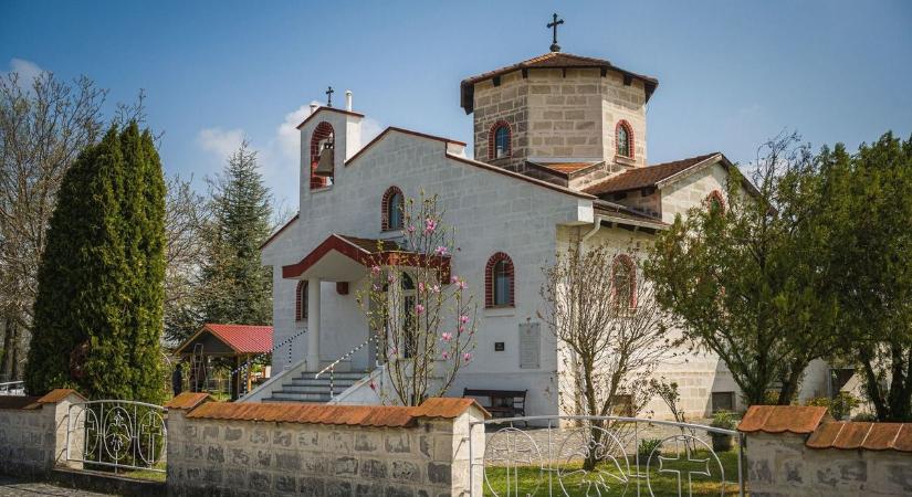 Mutatjuk, hogyan juthatsz el pár ezer forintból Debrecenből egy görög faluba