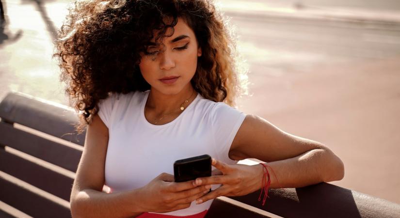 A nagy Instagram kamu – 3 gyakori pszichológiai csapda, ami miatt bedőlsz a posztoknak