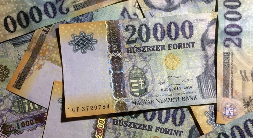 Így áll most a forint az euróval és a dollárral szemben