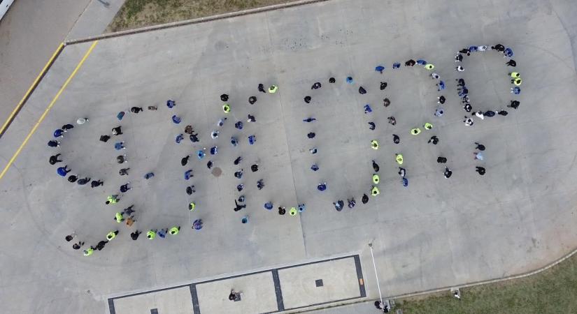 Azonnali hatállyal felfüggesztették a kínai üzem működését Debrecenben