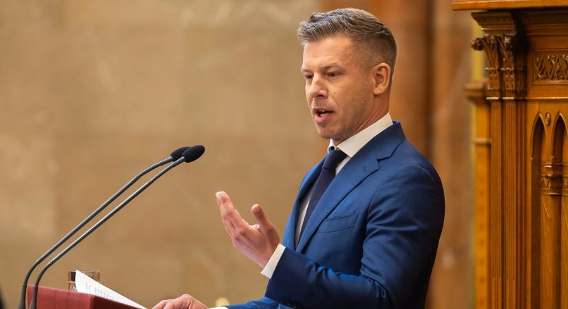 Ebben a pillanatban jött Magyar Péter közlése: baj van, nagyon súlyos a helyzet, minden magyarhoz szólt most