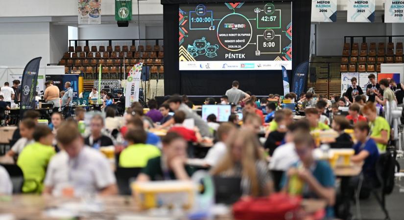 Robotépítő tehetségek mérték össze tudásukat Győrben