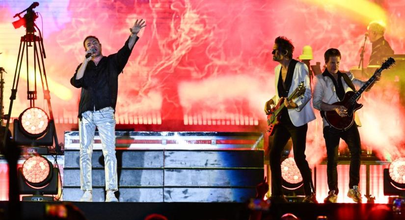 Duran Duran Budapesten: Rátok figyelt a világ, halljuk, pompás új kormányotok van