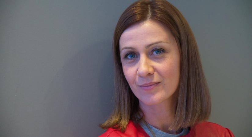Erotikus versekből készít önálló estet Balsai Móni