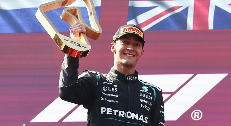 George Russell életet lehelt a szezonba, a fenevad Max Verstappen visszatért