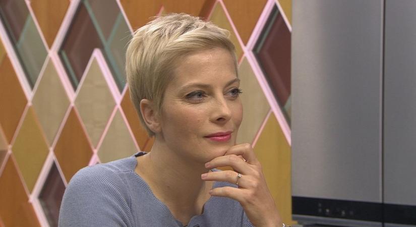 Tatár Csilla bomba alakjától mindenkinek leesik az álla: bikiniben mutatta meg dögös testét a 43 éves műsorvezető – fotó
