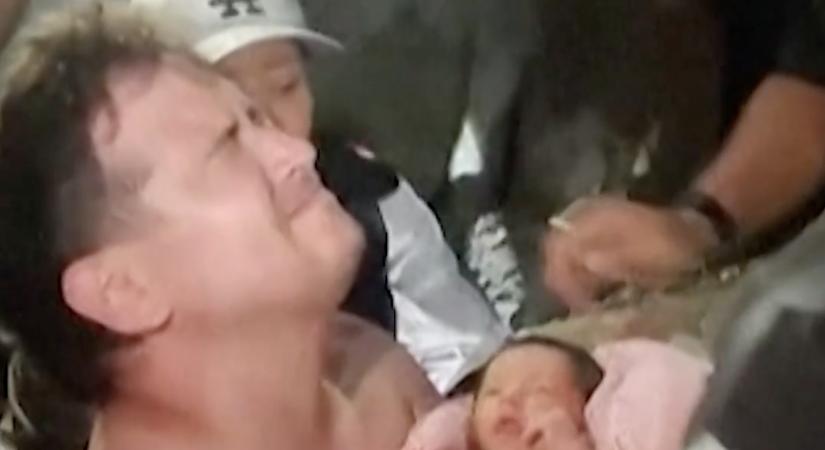„Amíg ő életben volt, én is életben akartam maradni” – 18 napos kisbabájával élte túl a földrengést egy venezuelai anya