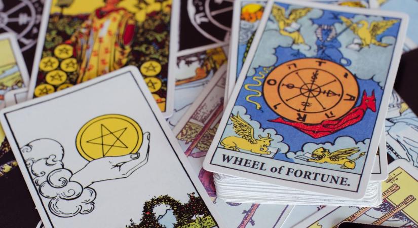Az Ikrek fellélegezhet, a Skorpió indulatosan kezdi a hetet, a Halak kiteljesedik: Napi tarot-horoszkóp június 29-én, hétfőn