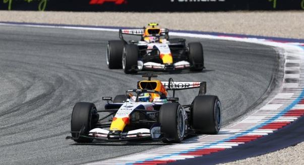Megtagadott csapatutasítás borzolta a kedélyeket a duplán pontot szerző Racing Bullsnál