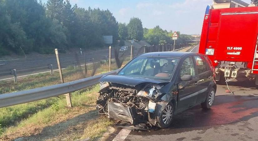 Hatalmas karambol az M7-esen, mentőhelikopter is leszállt – reagált az OMSZ (galéria)