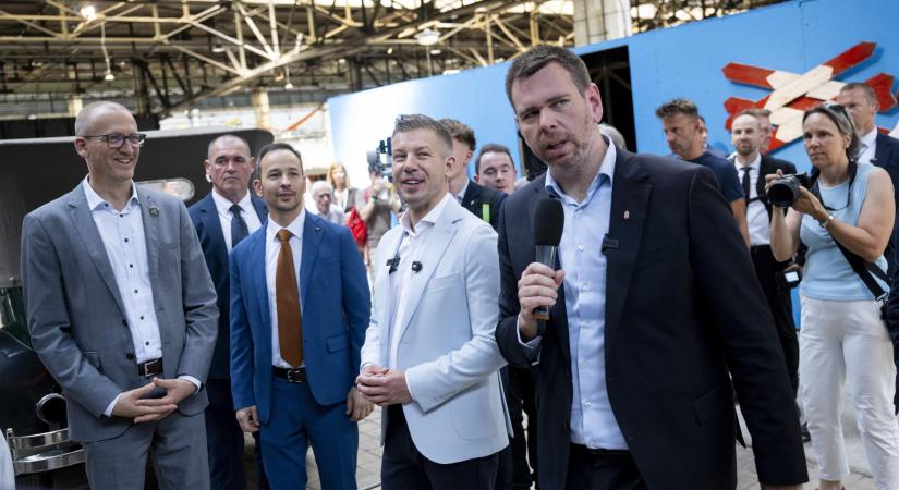 Vitézy Dávid: önálló vonatlízingcég segítségével újul meg a HÉV- és InterCity-flotta