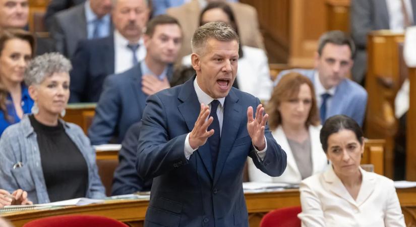 Magyar Péter ismét Orbán Viktorra mutogat: súlyos állításokat tett az előző kormányról