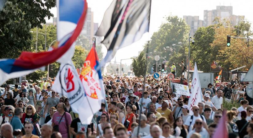 Újra lendületbe jöttek a szerb diákok, Aleksandar Vučić el is kezdett előremenekülni
