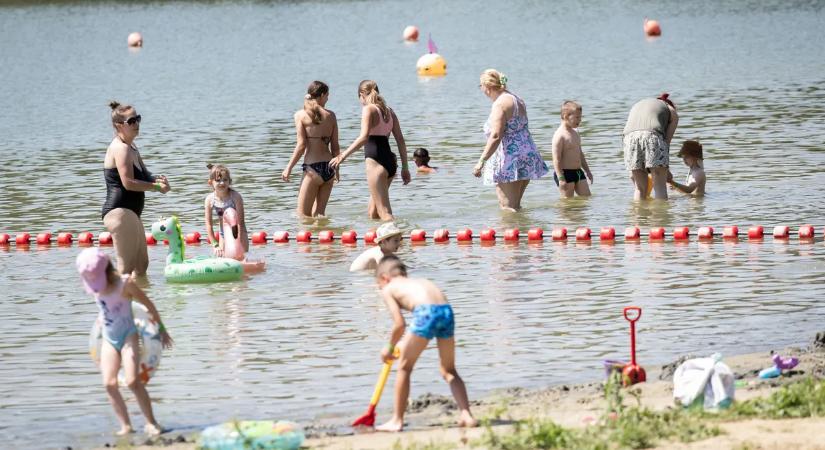 Extrém terhet jelent a hőség a vízimentők számára