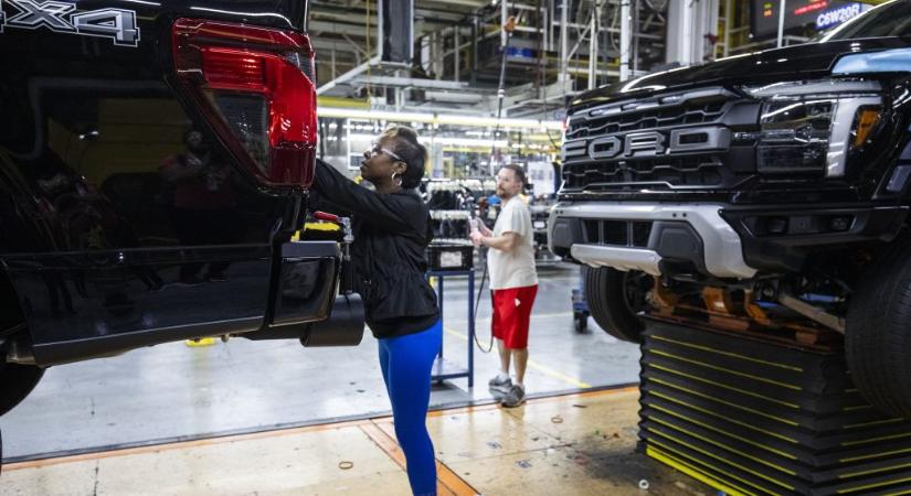Visszavette korábbi alkalmazottjait a Ford, mert nem vált be a mesterséges intelligencia