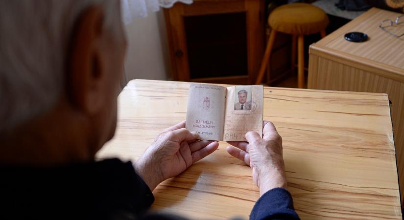 Rémálom a kánikulában: Pokoli tortúra vár 161 ezer idősre a kormányablakokban az új személyi miatt