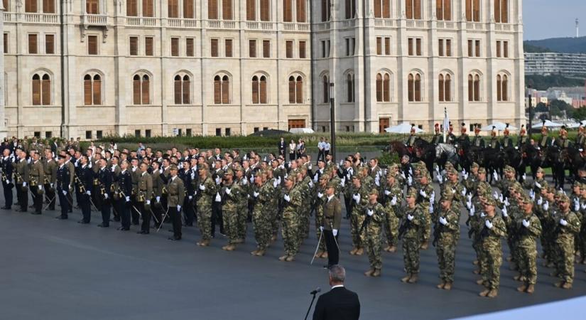 Kedvezőbb nyugdíjazást követelnek, nyílt levelet küldtek Magyar Péter minisztereinek