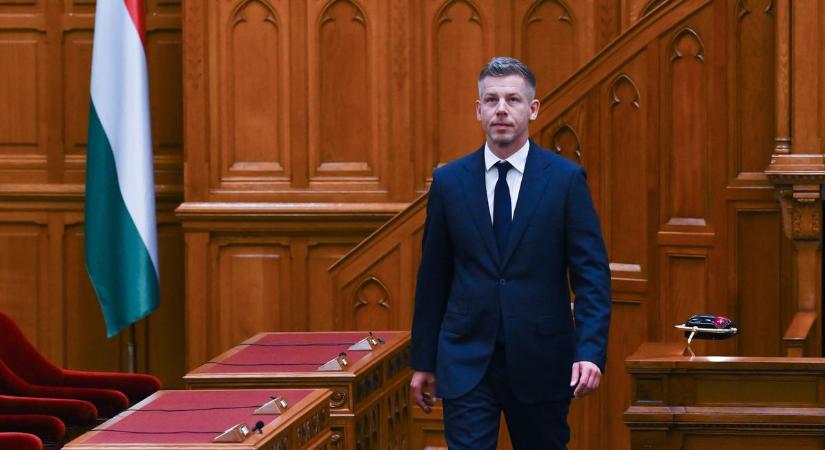 Magyar Péter a Parlamentben: „Az Orbán-kormány pusztításának mértéke jó lelkiismerettel vethető össze a tatárjárással” (ÉLŐ)