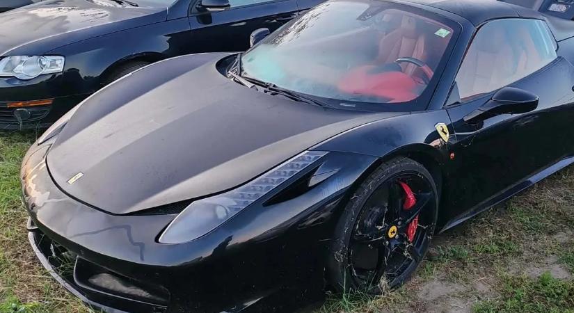 Németországban körözött luxusautót foglaltak le a rendőrök a szerb határon