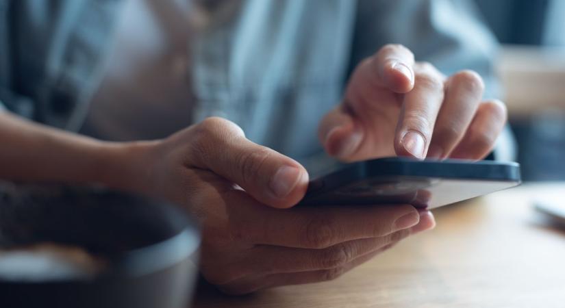 Figyelmeztet a One: akadozhat a mobil, az internet és a tévé is a rendkívüli hőség miatt