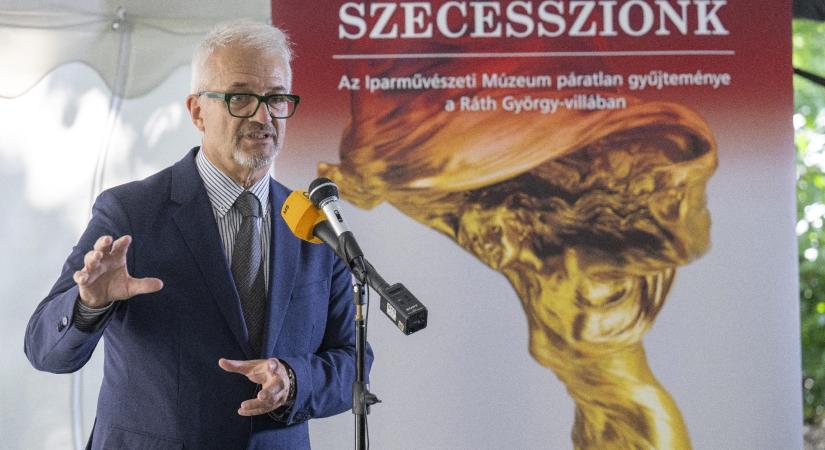 ''Lázár János kijött hozzánk bútorokért'' – politikai nyomásról beszélt az Iparművészeti Múzeum főigazgatója