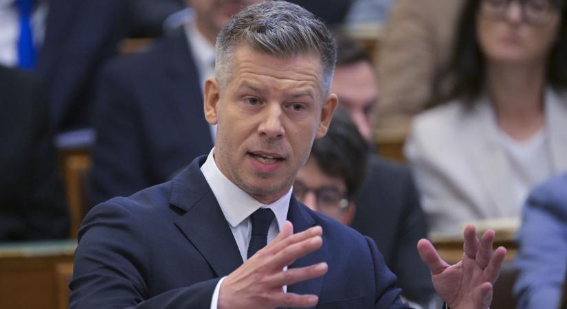 Magyar Péter: "A leköszönő kormány költségvetési politikája orosz rulett volt"
