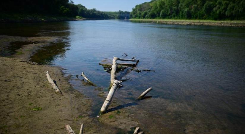 Szárad a Tisza