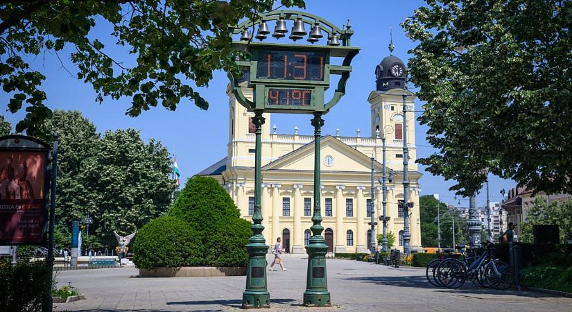 Elviselhetetlen a forróság Debrecenben is, továbbra is harmadfokú hőségriasztás van az országban