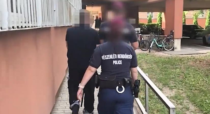Magyar drogfutárokkal, lenyelt kapszulákkal csempésztek kokaint a világ több pontjára, most elkapták őket – fotók, videó