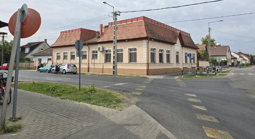 Kívül-belül kicsinosítják a hajdú-bihari város fontos épületét!