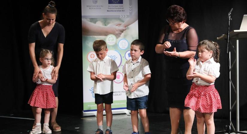 SNI és tartós gyógykezelés alatt álló gyermekek minőségi oktatását támogatta a projekt