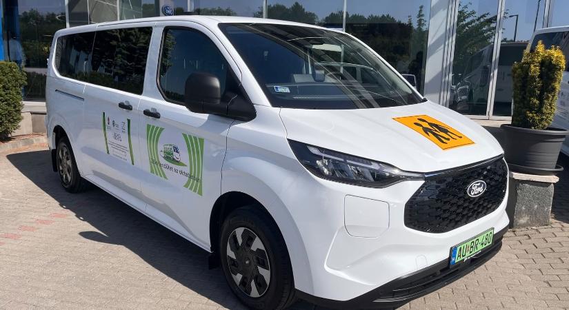 Elektromos minibuszokat kapnak az iskolák