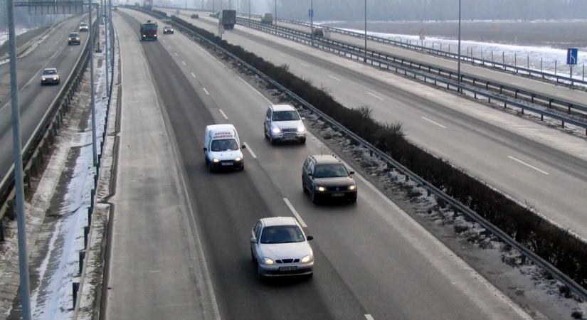 Vitézy Dávid: Négyszer több pénzt kapott a Mészáros-féle MKIF 1200 kilométer autópályára, mint a Magyar Közút a teljes hazai úthálózatra
