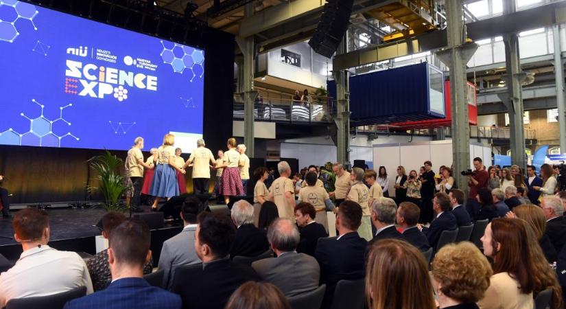NKA-visszafizetések: volt, aki a választások miatt nem rendezte meg az eseményt, inkább visszautalta a pénzt