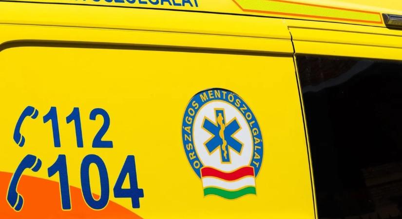 Mentőt riasztottak, több autót érintő súlyos baleset történt az M1-esen