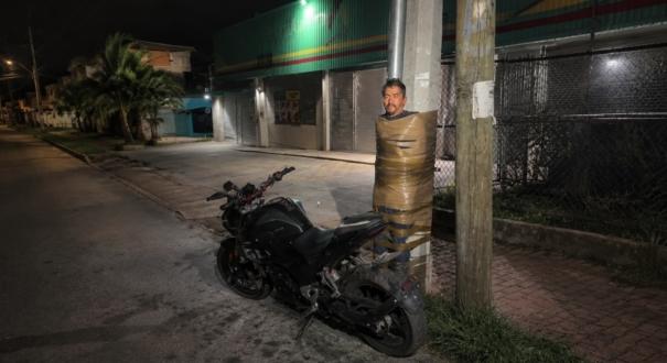 Különös bosszút állt a motortolvajokon a „lakossági Batman”