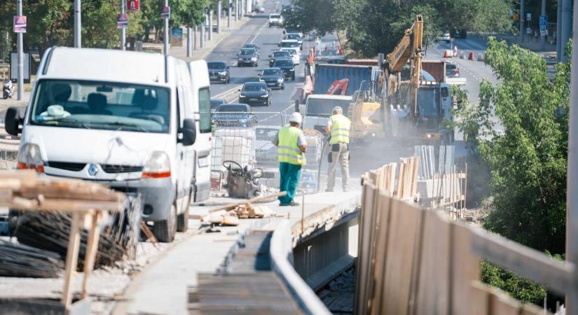 Közölte a BKK, mikorra nyílik meg a Flórián téri felüljáró – képek