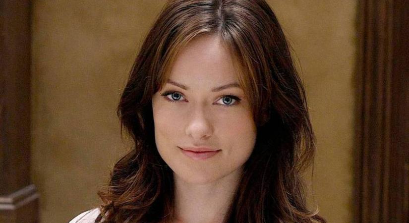 A Doktor House bombázója 2 hónapja sokkolt a külsejével: Olivia Wilde most szexi ruhában pózolt új premierjén